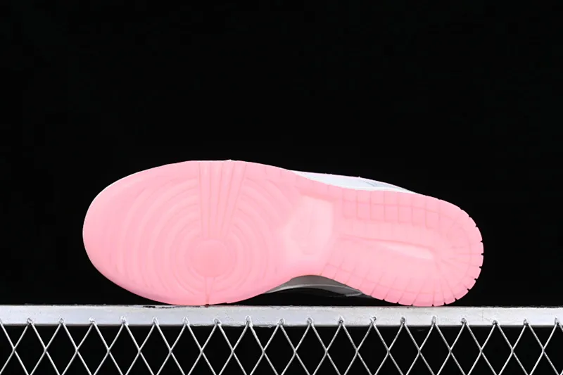 All categories Nk SB Dunk series Nk SB Dunk Low low-top sneakers Nk SB Dunk Low "520" Valentine's Day limited SB low-top sports and leisure sneakers FN3451-161